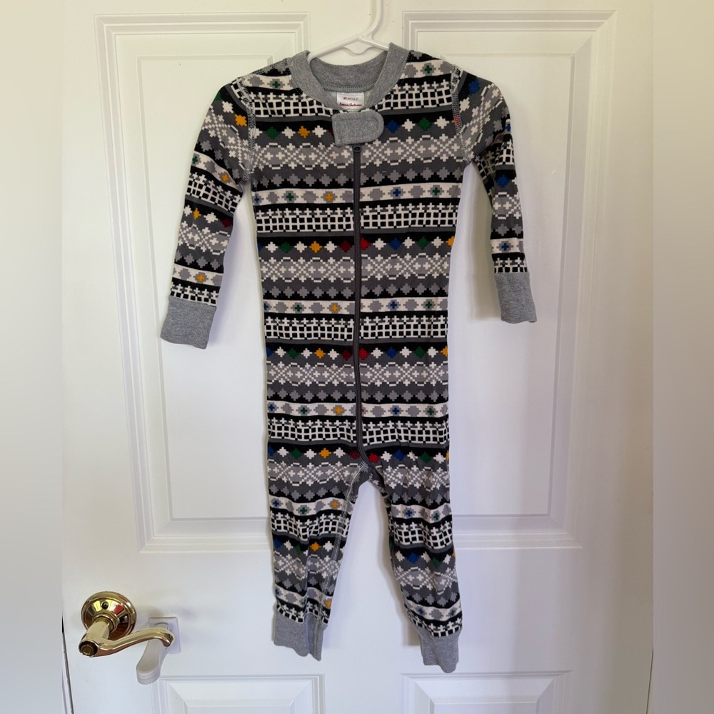 Hanna Andersson Gray and Black Nordic Footless Pajamas - Size 2t
